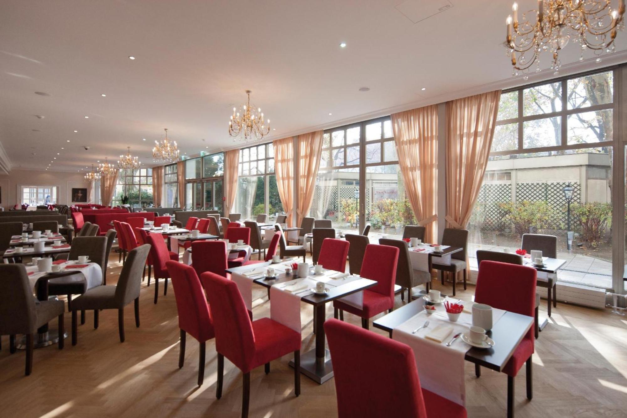 Austria Trend Maximilian 4* Wien